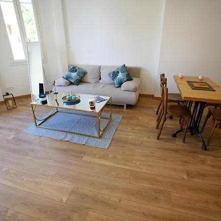 N.1 Flat Beausoleil. Ric'keys Daire