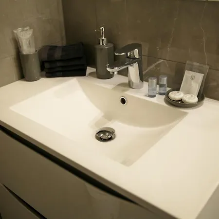 N.1 Flat Beausoleil. Ric'keys * Beausoleil
